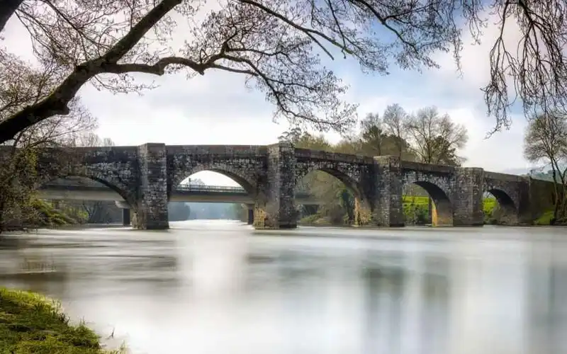 Guia turistica Catoira 2025 - Ponte romano sobre o ulla