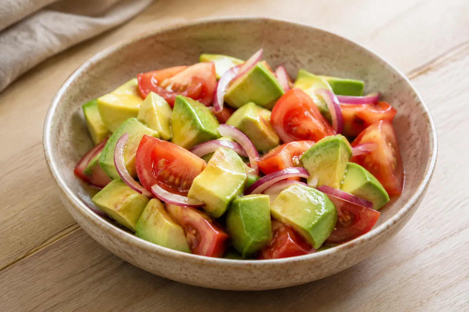 Ensalada de aguacate y tomate