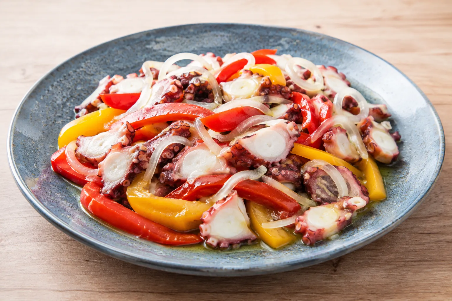 Imagen de la receta Ensalada de pulpo y pimientos