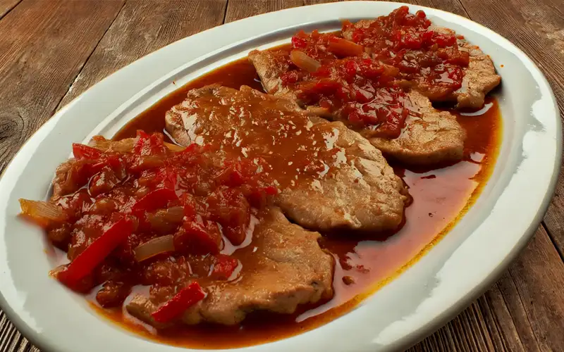 Lomo de cerdo con pimientos del piquillo